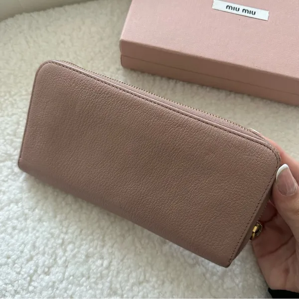 Miu Miu Blush Pink Leather Wallet with Bow - Image 8
