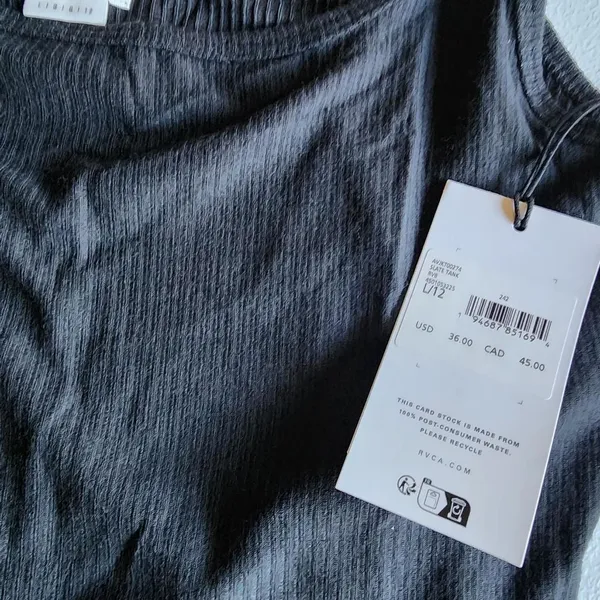 NWT RVCA Women's BLACK TANK TOP Large - Image 3