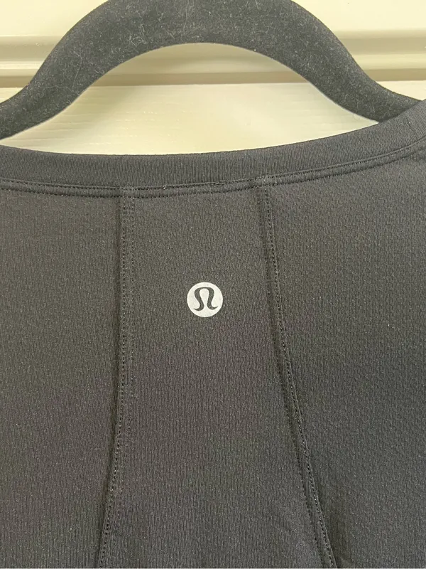 Women’s Lululemon Muscle Love Long Sleeve Shirt Black Size 6 - Image 7