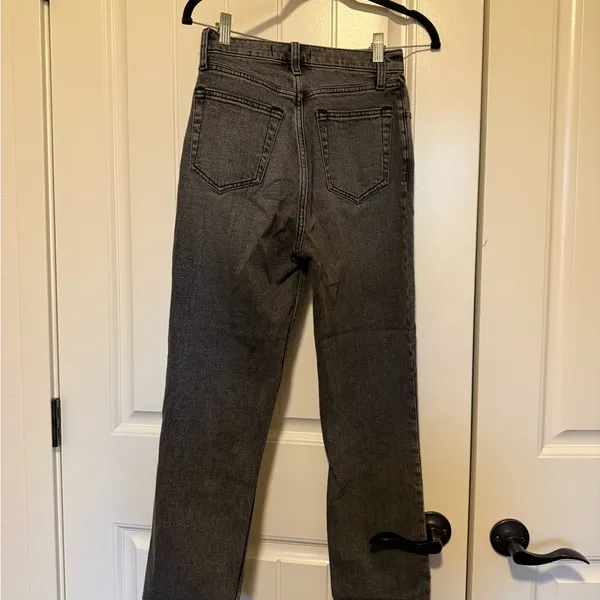 Abercrombie & Fitch Women's Black Straight Jeans - Image 4