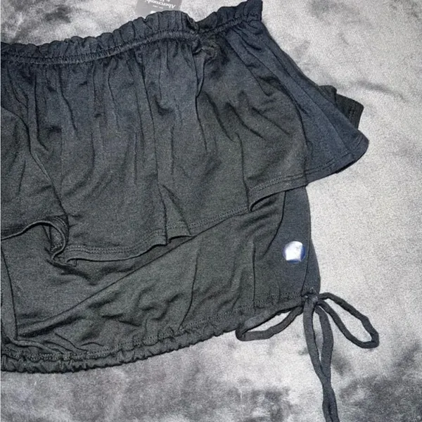 NWT Abercrombie & fitch ruffle crop top‎ xs - Image 4