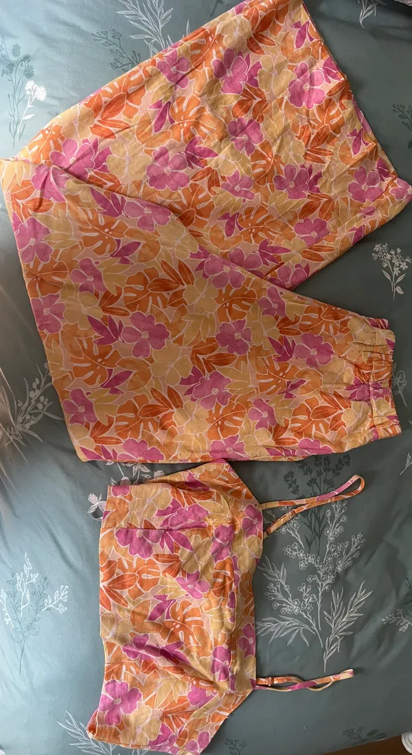 Lulus Two Piece Outfit - Image 3
