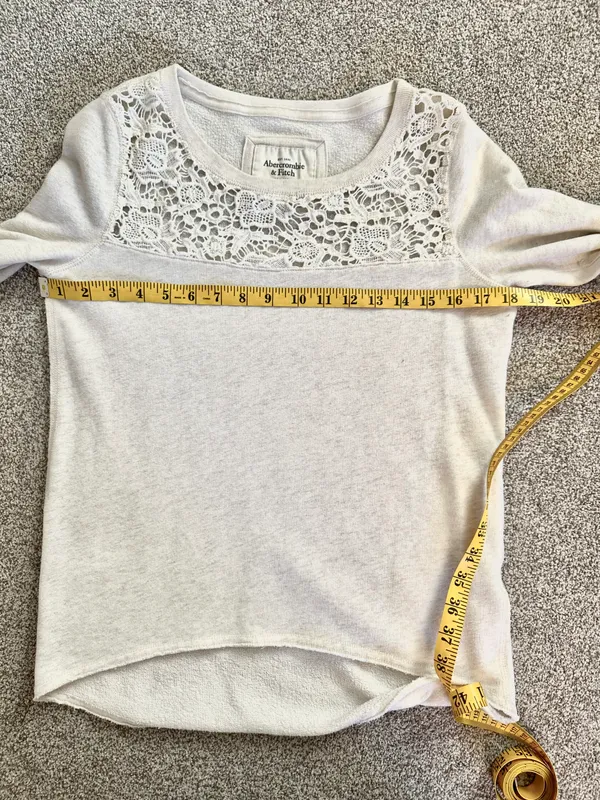Abercrombie & Fitch Lace Crewneck Sweatshirt Cream Small - Image 7