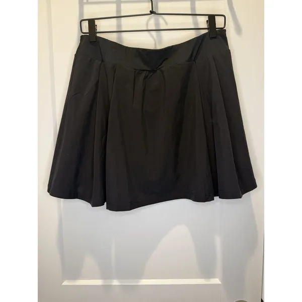 Beyond Yoga Skort Size Large Circle Skirt Built in Shorts Pockets Black Pleated - Image 3