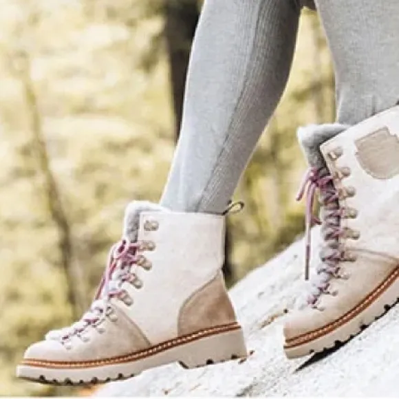 Nwt $180 Bionica Darlene Italiansuede Leather Waterproof Boots Moonstone - Image 4