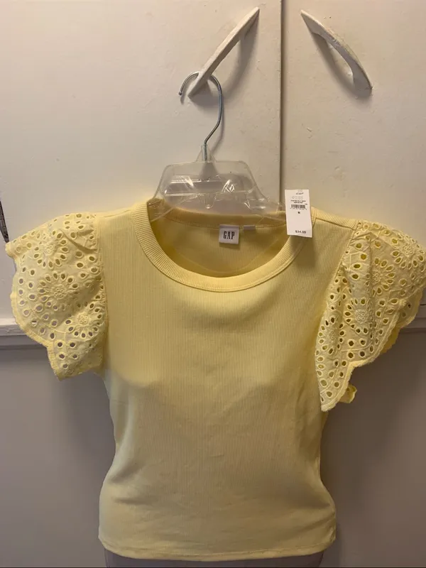 GAP Pale Yellow Eyelet Flutter Sleeve Tee - Image 3