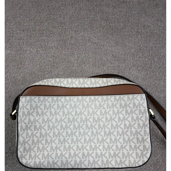 Michael Kors Jet Set Large East West Crossbody Vanilla Acorn MK Logo 35F8GTTC3B - Image 3