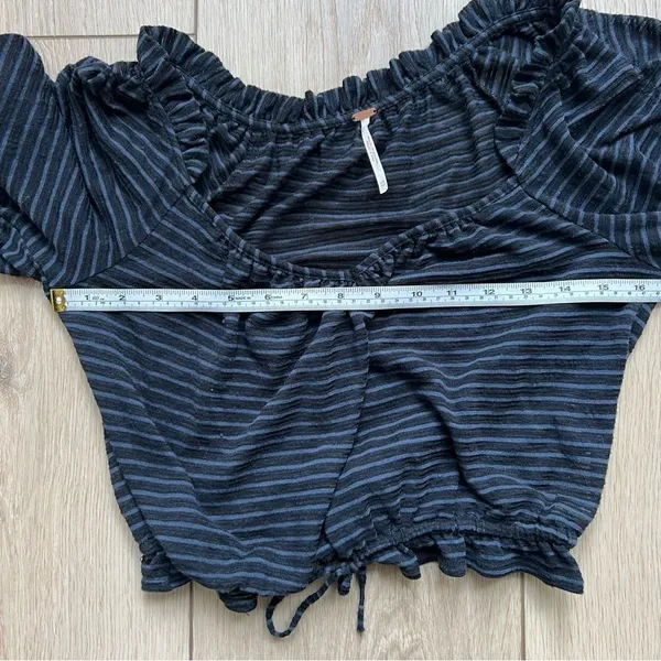 Free People Dorothy Cropped Top Peasant Style Black Blue Navy Stripe Size XS - Image 10