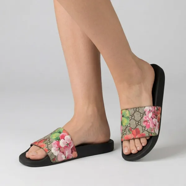 Gucci Pool Slides - Image 10