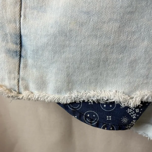 Old Navy O.G High Waist Exposed Pocket Cut Off Jean Shorts 3” inseam Size 12 - Image 3