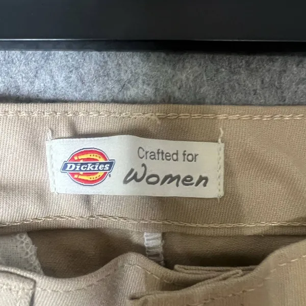 Dickies Women's Size 8/9 Relaxed Fit Twill‎ Khaki NWT Shorts - Image 7