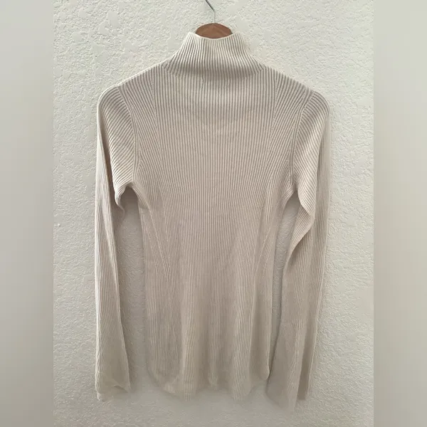 Uniqlo Mame Kurogouchi Mock Neck Cream sweater Size M - Image 2