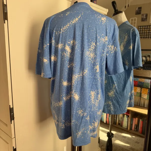 Gildan XL Blue Christmas Tee - Image 4