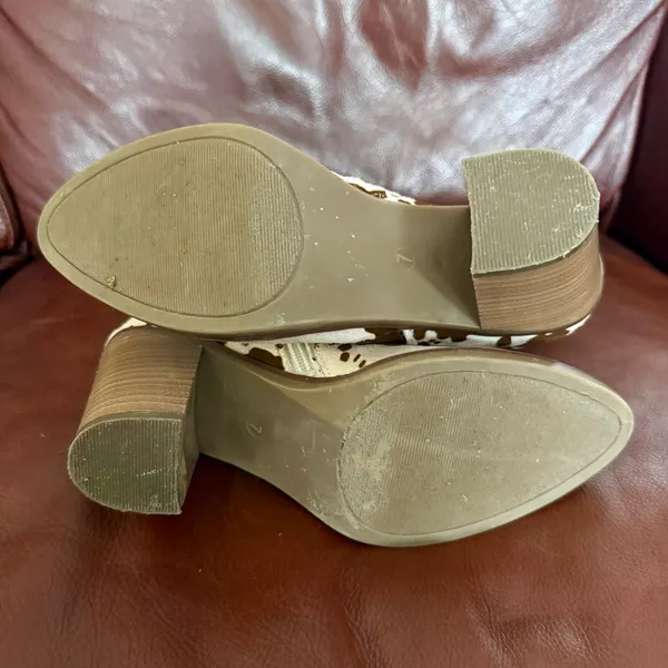 Maurices Cream and Brown Cowprint Ankle Boots - Image 7