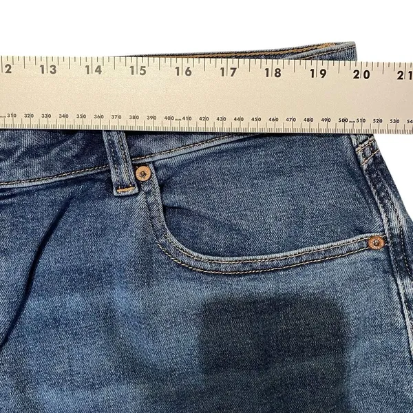 American Eagle Mom Jeans Women's Size 18 Blue Medium Wash‎ High Rise Stretch - Image 7