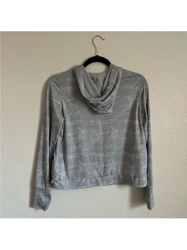 Vuori halo sweater - Image 2
