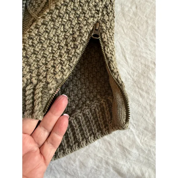 LL Bean Signature Sweater Womens Size L Green Cable Knit Fisherman 100% Cotton - Image 5