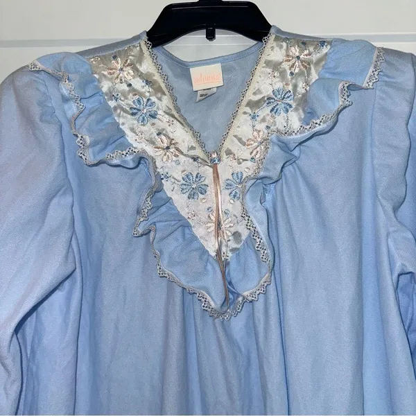 Vtg Adonna J.C. Penney polyester nightgown Blue Floral Lace Sz Large NWT - Image 2