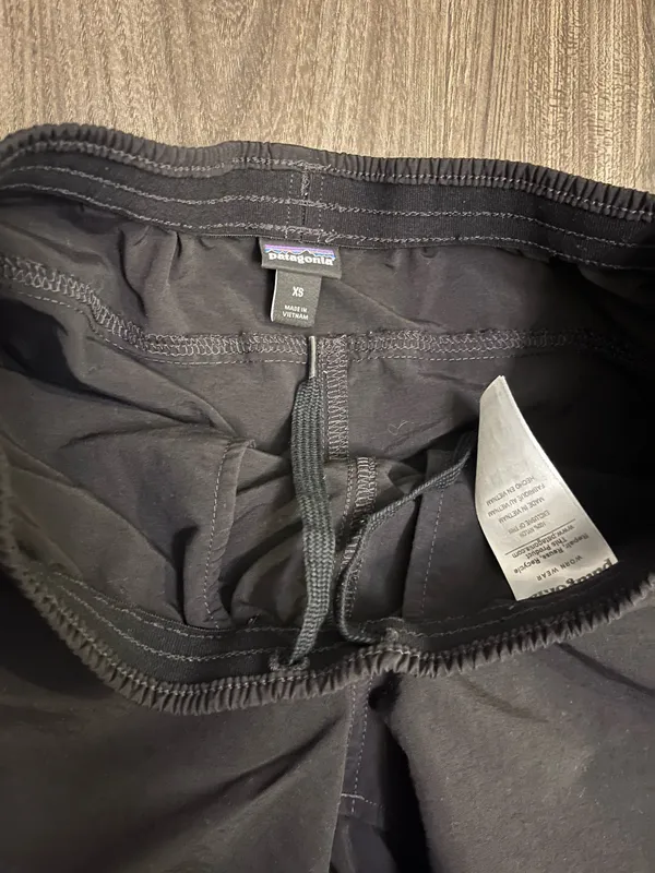 Patagonia barely baggies shorts 5” - Image 4
