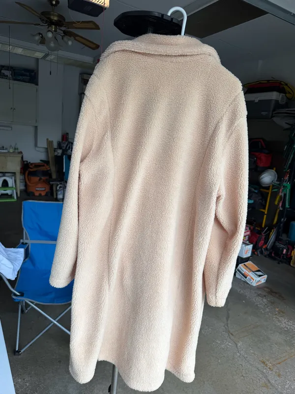 SHEIN Women’s Teddy Fleece Coat Size L 8/10 Beige Sherpa Long Jacket - Image 6