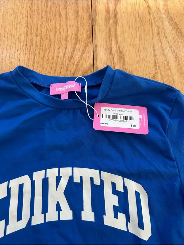 Edikted Sporty Babe T Shirt Blue Size XS Varsity Graphic Baby Tee Cropped NWT - Image 5
