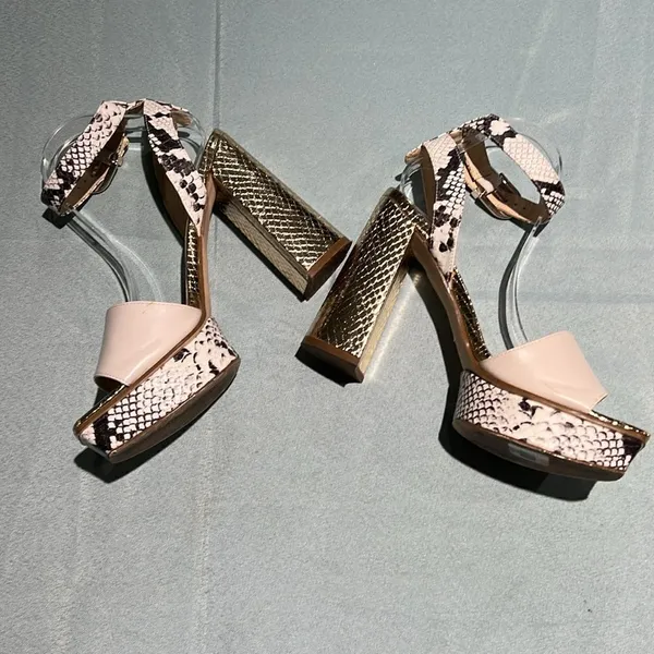 Guess Rippa Python & Gold platform Strappy heels Size 9.5  ‎ B53 - Image 8