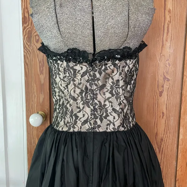 Vntg Gunne Sax Lace Corset Style Sweetheart Ruffled Strapless Gown 11/Modern 6 - Image 9