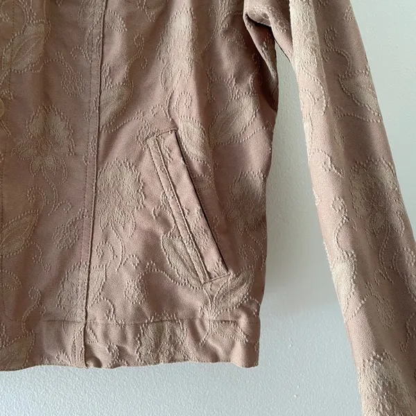M- croft & barrow Women's Vintage Tan Embroidered Jacket w/‎ Pockets - Image 3