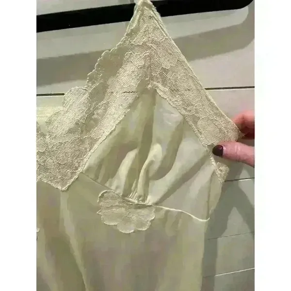 Vintage Deena Fine Lingerie Off White Lace and Eyelet Slip, size 40 - Image 5