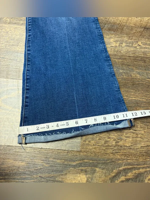 American Eagle Super High Rise Flare Jeans Womens 14 Short Next Level Stretch - Image 4