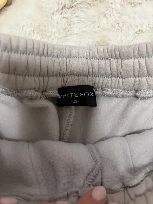 White Fox Shorts Boutique Lounge - Image 2
