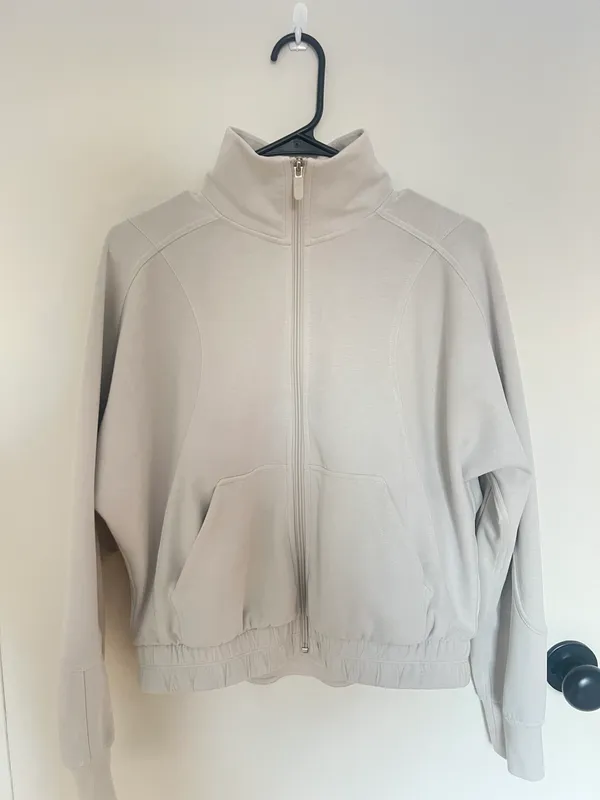 Lululemon Like New Brushed Softstreme Funnel-Neck Zip Up Sz 6 - Image 2