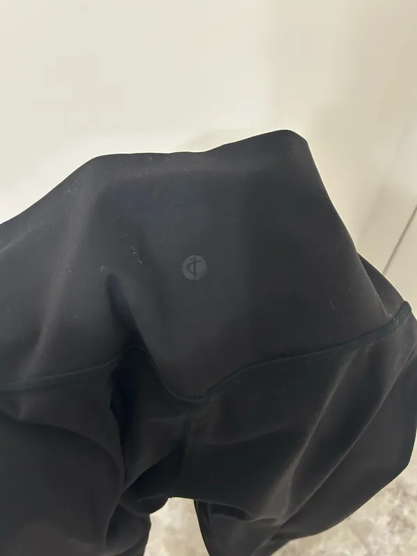 Med black leggings - Image 3