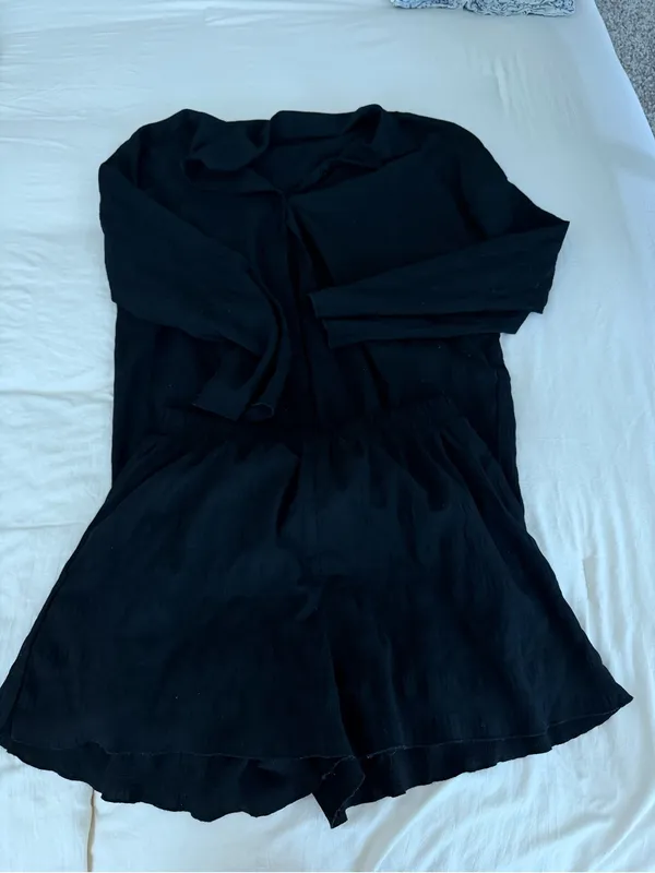 Black button down set Size L - Image 2