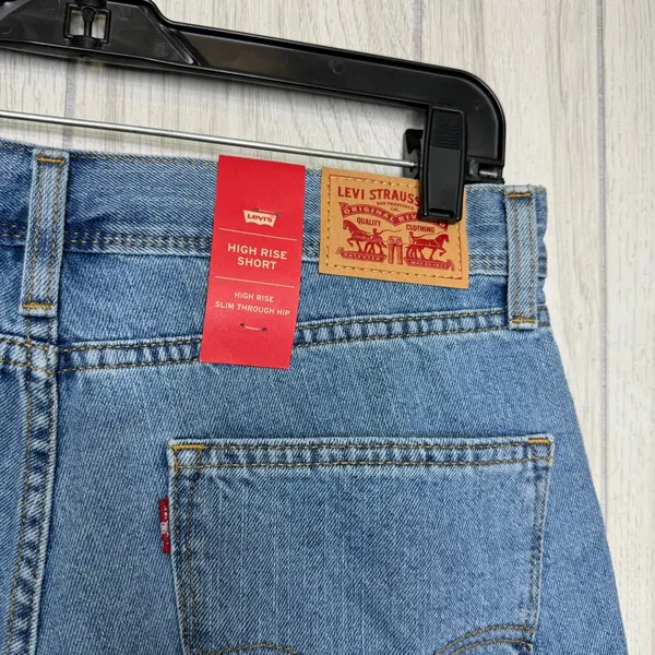 NWT Levi’s High Rise Distressed Cutoff Shorts Night Tune size 30 NEW - Image 8