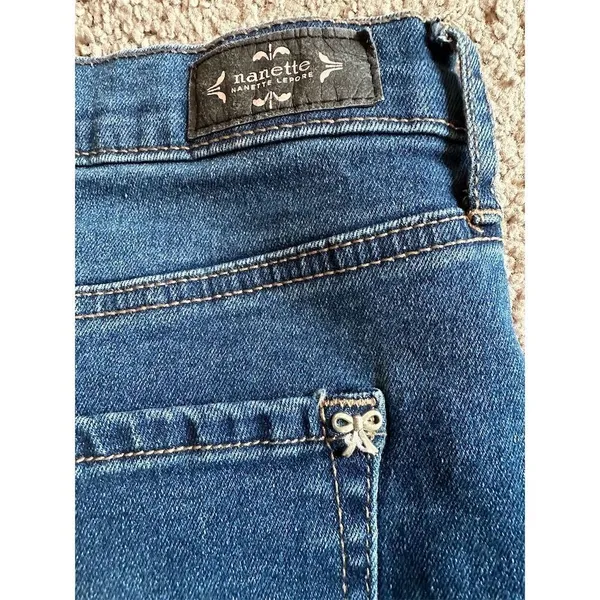 Nanette Lepore Women's Boyfriend Denim Shorts Size 8 Blue High-Rise 5" EUC - Image 3