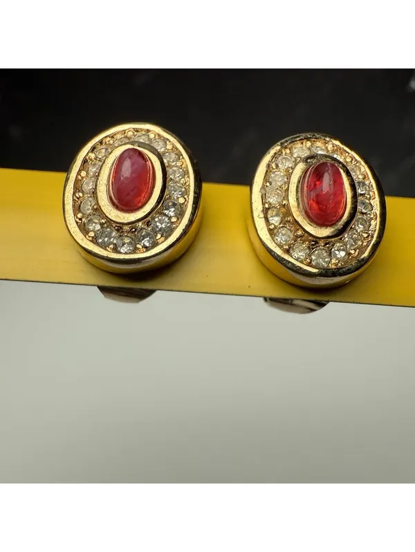 Small Christian Dior Red Glass & Rhinestone Clip-on Clip On Gold Tone Signed - Image 10