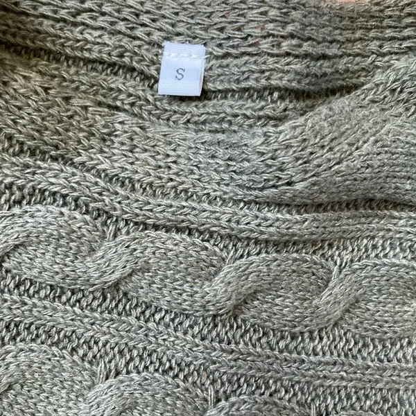NEW Women Cable Knit Batwing Sweater - Image 11