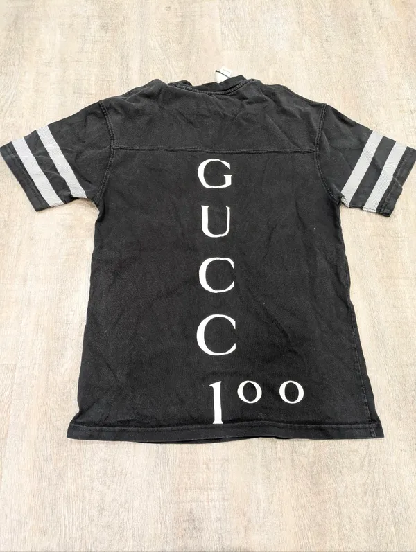 Gucci 100 Graphic T-shirt Size Medium - Image 3