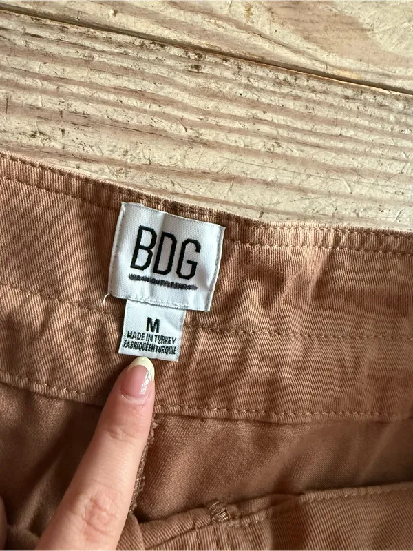 BDG Brown Shorts size m - Image 2