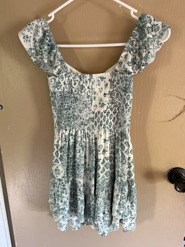Hollister Romper Floral - Image 2