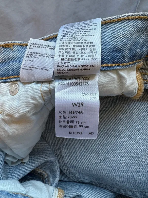 Levi’s 501 Mid-Thigh Shorts - Image 5
