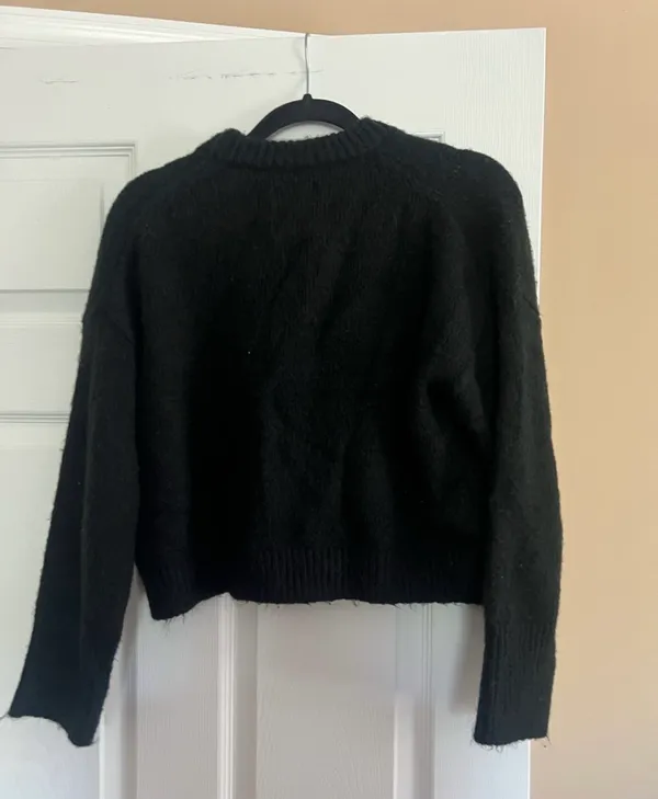 Abercrombie Sweater Women’s crop - Image 3