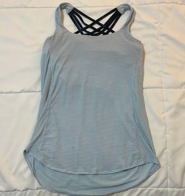 Lululemon adorable relaxed yoga shirt! - Image 4