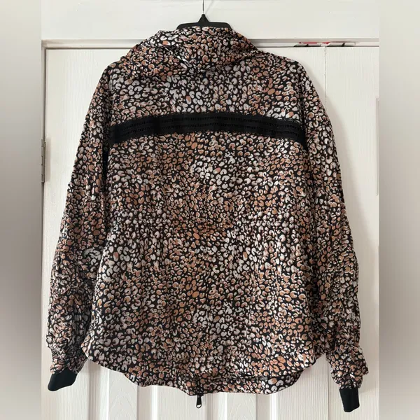 Free People Movement Run Wild Jacket in Leopard Size‎ Medium EUC - Image 5