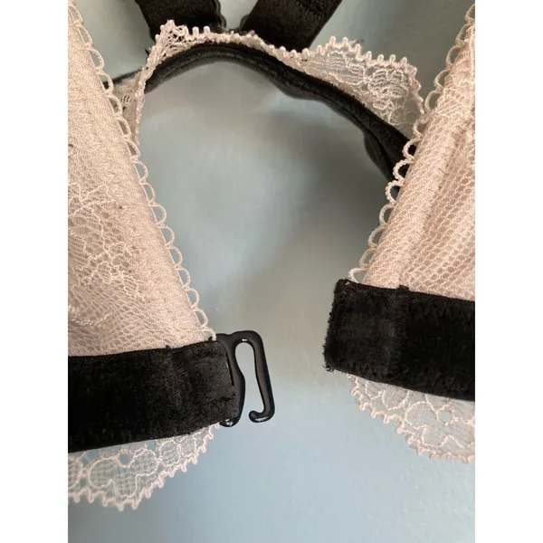 Victoria's Secret Bralette Small White and Black Velvet Trim Lace Feminine - Image 3