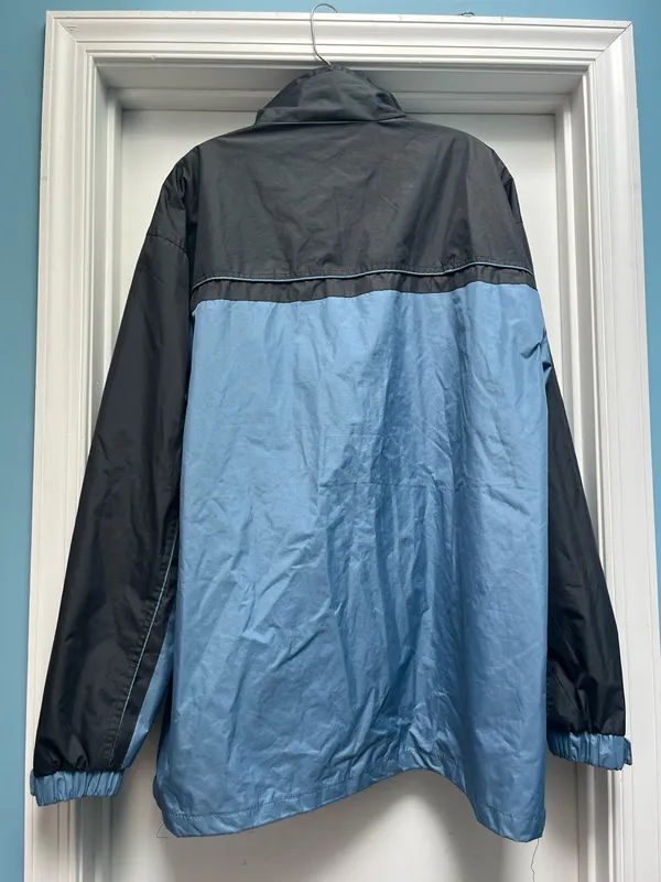 Blue Windbreaker Jacket Zion National Park - Image 2