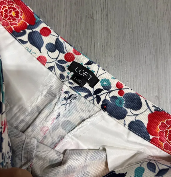 Loft floral chino shorts - Image 4