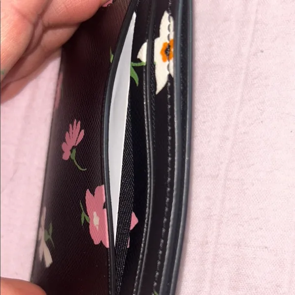 NWT Kate Spade Black Floral Card Holder - Image 11
