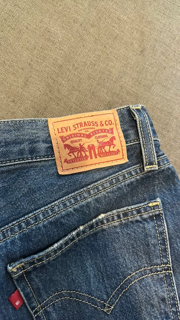 Low Pro Levi’s Straight - Image 4